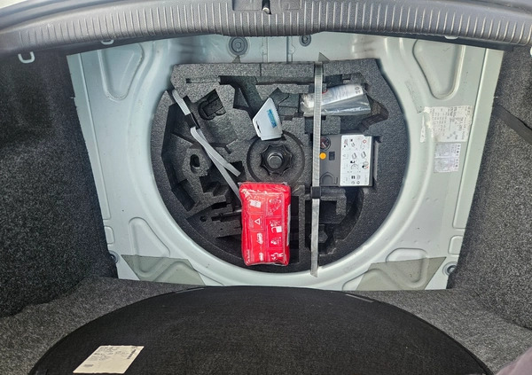 Volkswagen Golf cena 19400 przebieg: 248000, rok produkcji 2009 z Wrocław małe 154